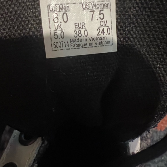 Plaid & Animal print Vans - Picture 3 of 3